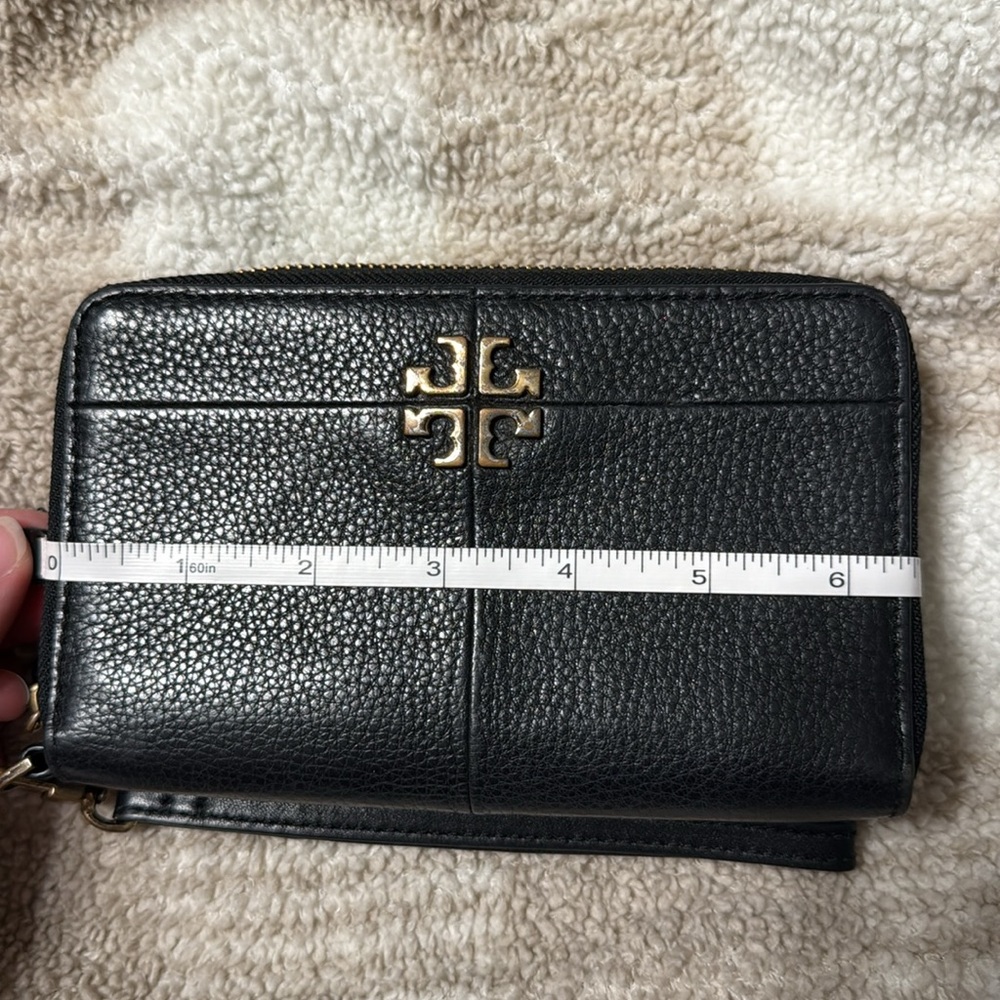 Tory Burch Ivy Smartphone Wristlet - Picture 8 of 9